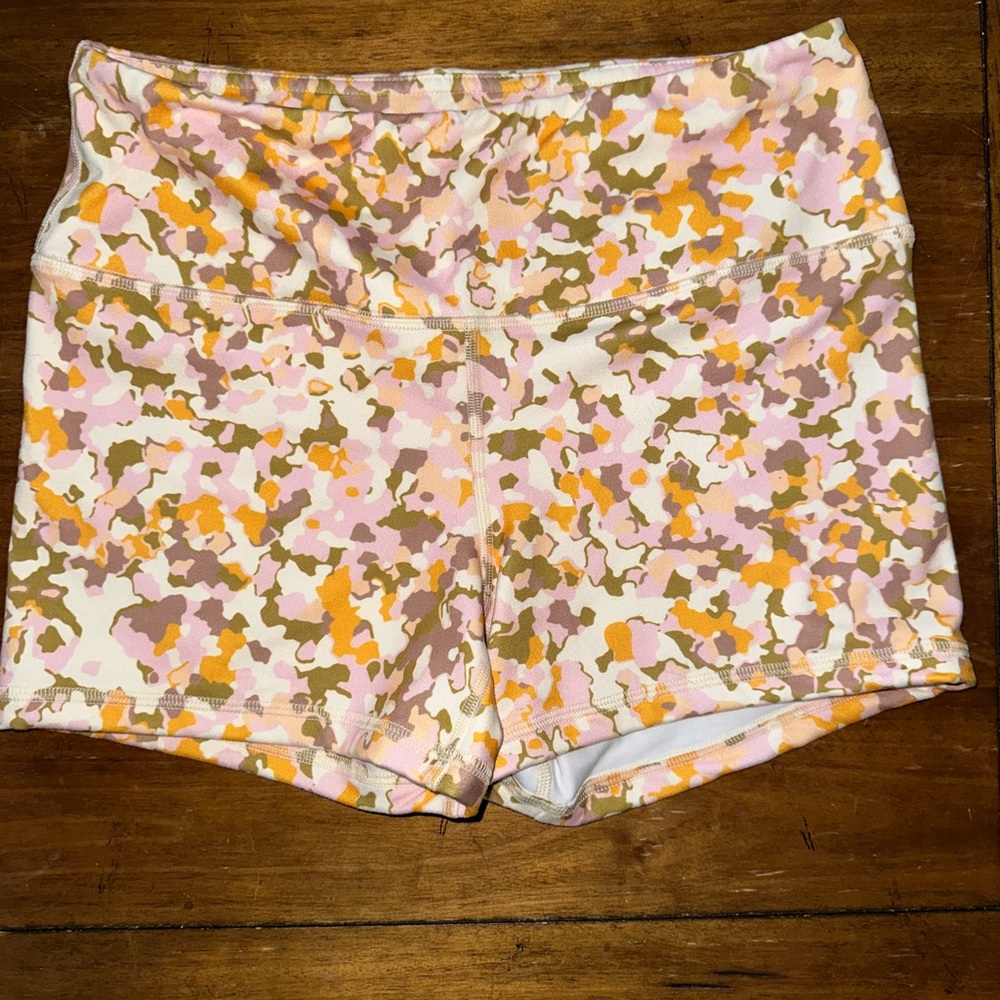 Fleo - 4 inch Shorts - Yellow/Pink/Tan multi color pattern - Size L